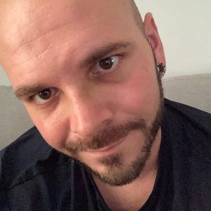 Meet your Posher, Corey